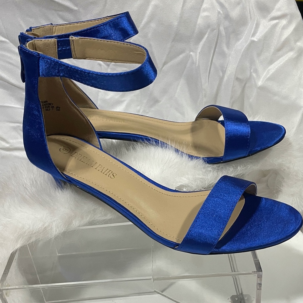 New DREAM PAIRS Women's Royal Blue Suede Low-Chunk Low Heel Sandals, Size 9